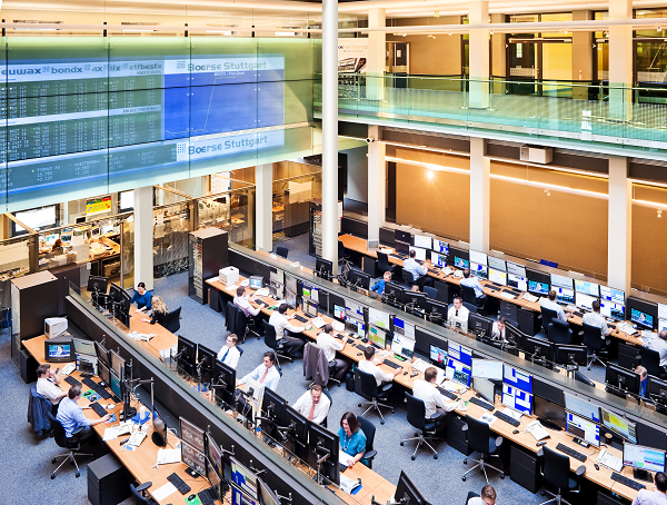 Ein Blick von oben in den Stuttgarter Börse-Saal
