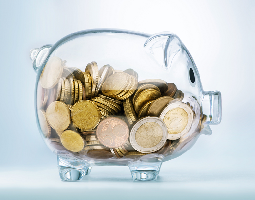 Sparschwein Geld Durchsichtiges Sparschwein mit Münzen darin